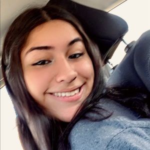 Meet your Posher, Cleidy